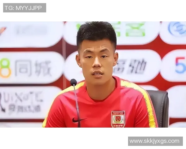 主力前锋伤愈复出首秀破门助队逆袭展现王者风采